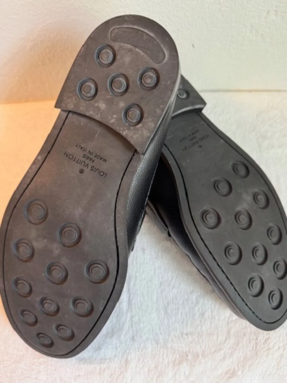 Louis Vuitton Men’s Black Leather LV Initials Loafers Size 7